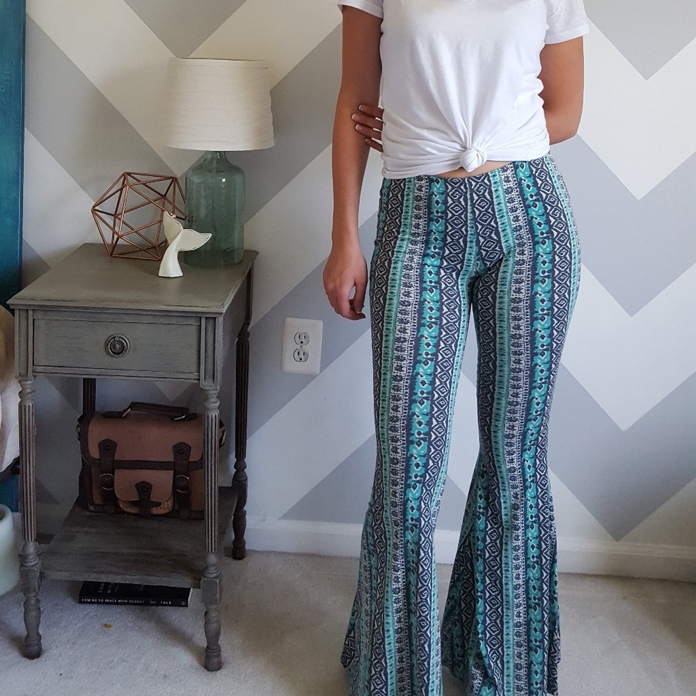 Gorgeous Altar'd state real blue flare pants